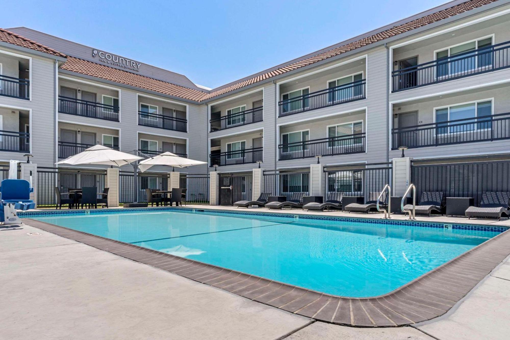Country Inn & Suites By Radisson, Vallejo Napa Valley, Ca Экстерьер фото