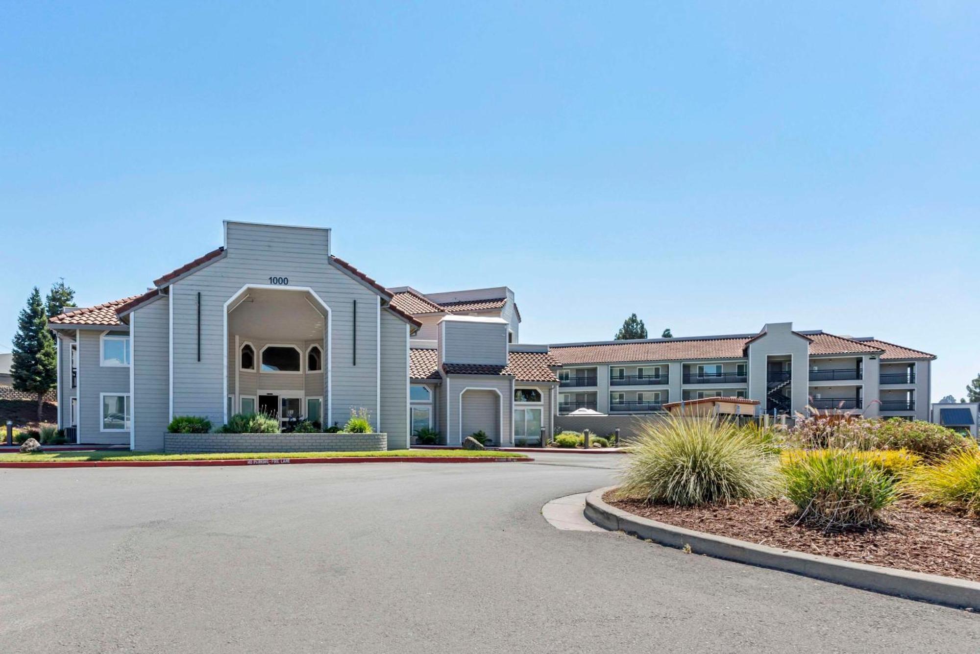 Country Inn & Suites By Radisson, Vallejo Napa Valley, Ca Экстерьер фото